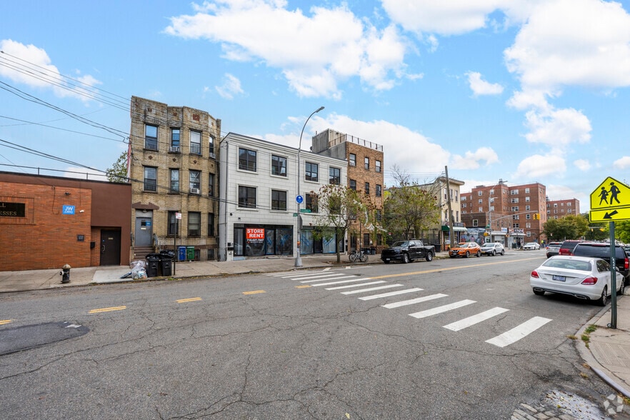 429 Columbia St, Brooklyn, NY à louer - Photo de l’immeuble – Image 2 sur 3