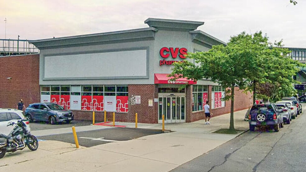 8430 New Utrecht Ave, Brooklyn, NY à vendre - Photo de l’immeuble – Image 2 sur 3