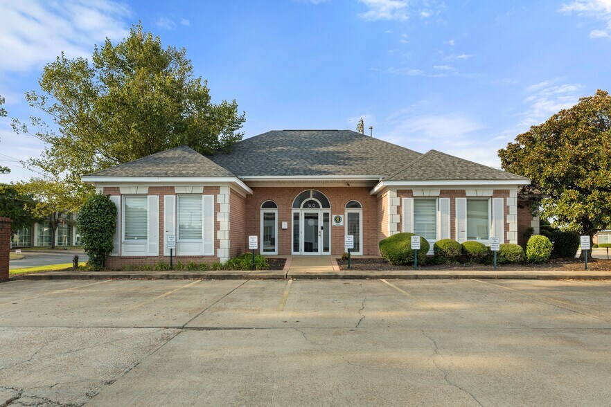 302 S Rhodes St, West Memphis, AR à vendre - Photo principale – Image 1 sur 3