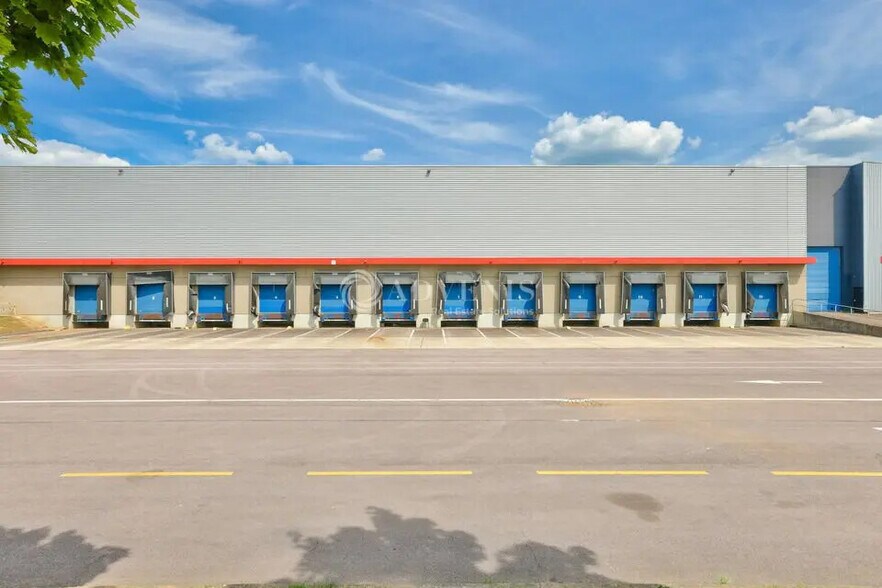 Industriel/Logistique dans Gargenville à louer - Photo de l’immeuble – Image 3 sur 10