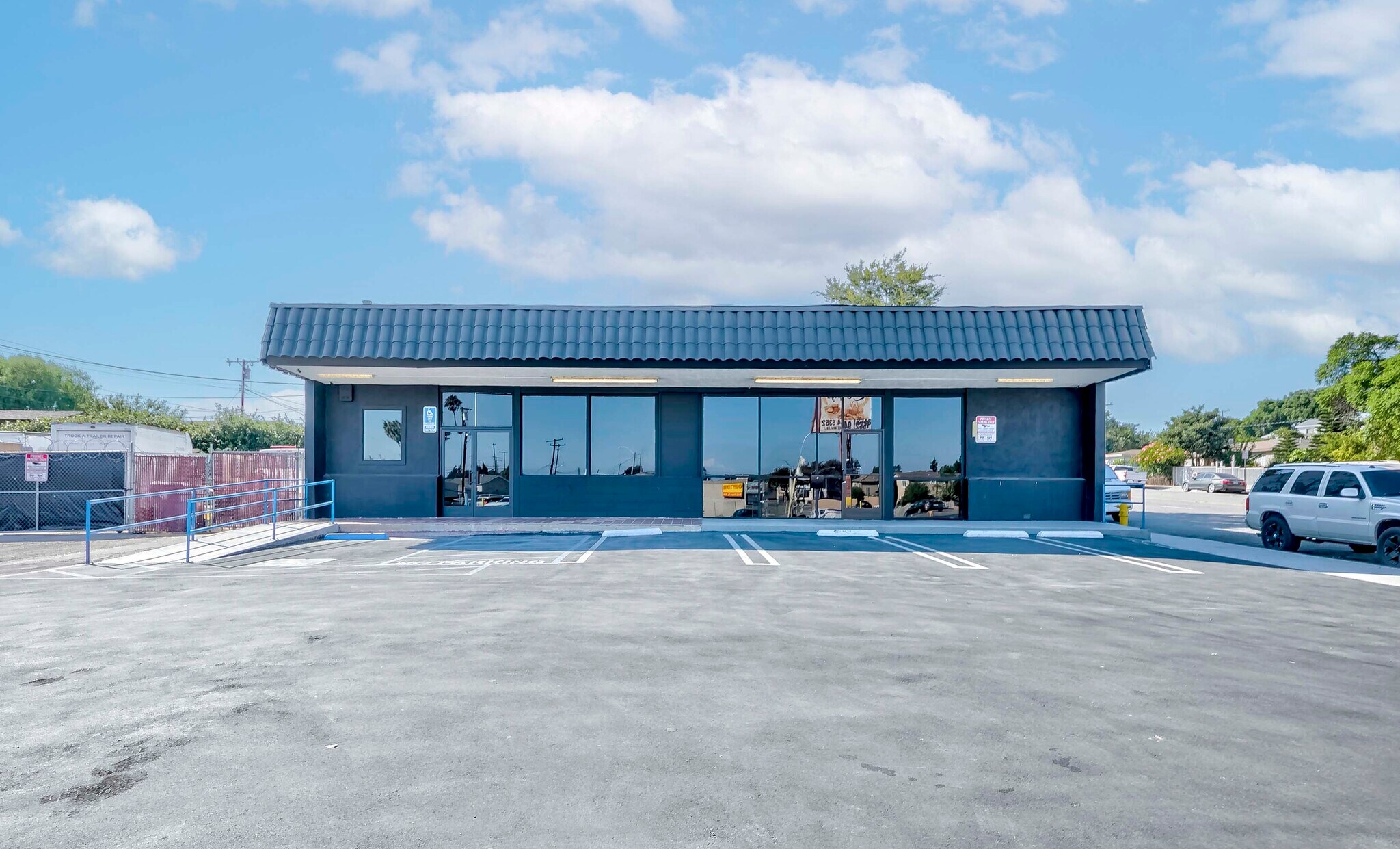 13746 Meyer Rd, Whittier, CA à vendre Photo de l’immeuble– Image 1 sur 16