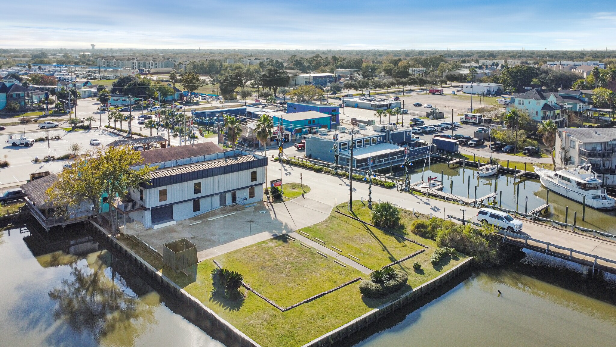 815 Clear Lake Rd, Clear Lake Shores, TX à vendre Photo de l’immeuble– Image 1 sur 32