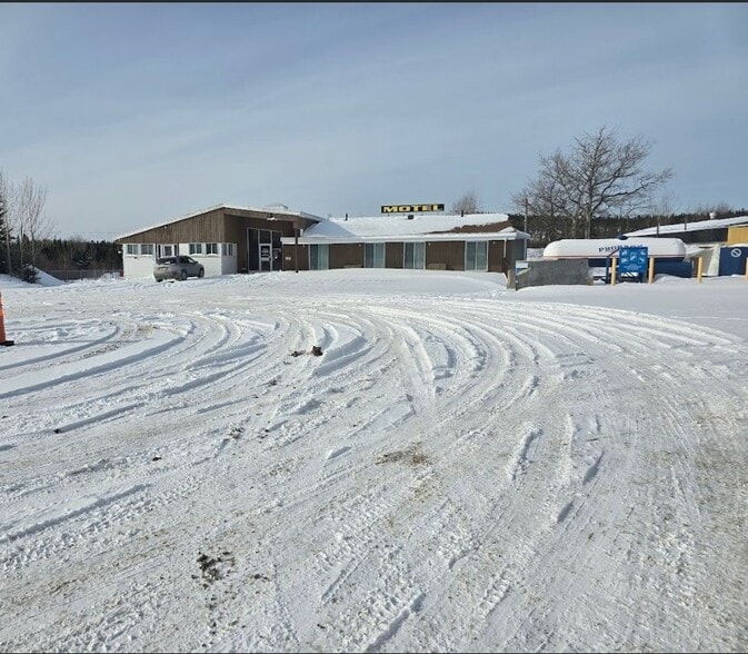 Motel Du Nord Portfolio portefeuille de 3 biens à vendre sur LoopNet.fr - Photo principale – Image 1 sur 5