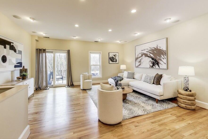 1324 10th St NW, Washington, DC à vendre - Photo de l’immeuble – Image 3 sur 55