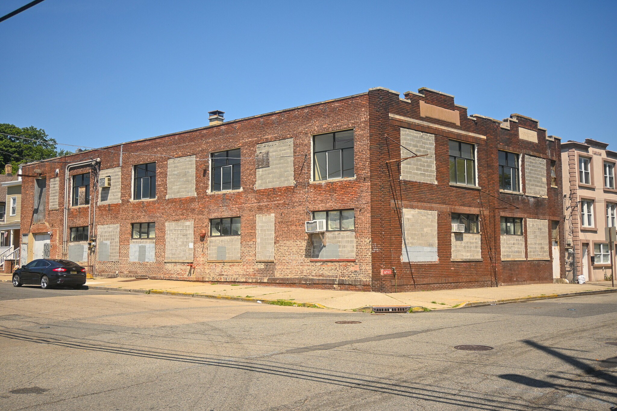 115 Myrtle Ave, Passaic, NJ à louer Photo de l’immeuble– Image 1 sur 16