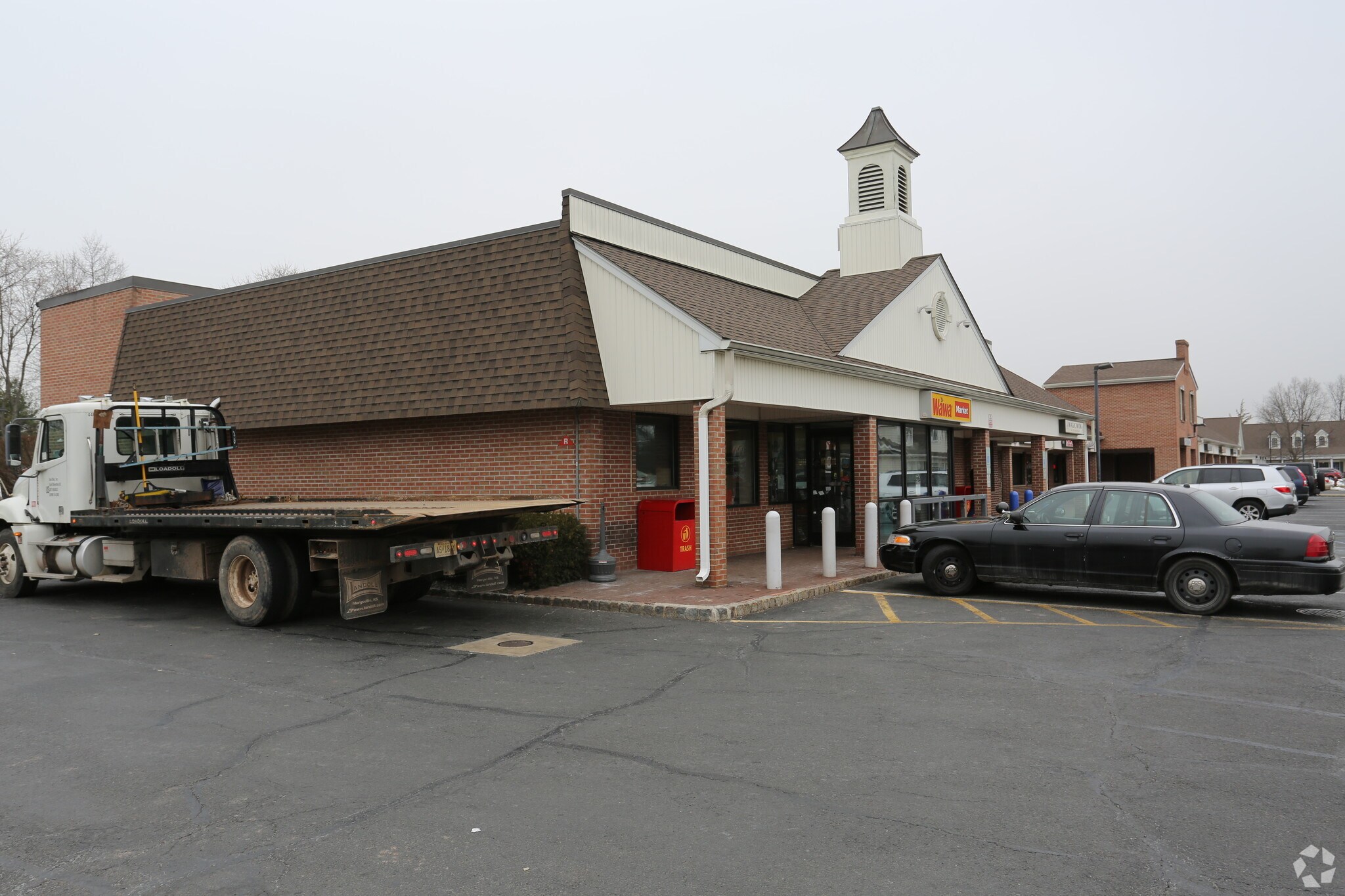 381 Triangle Rd, Hillsborough, NJ à louer Photo principale– Image 1 sur 16