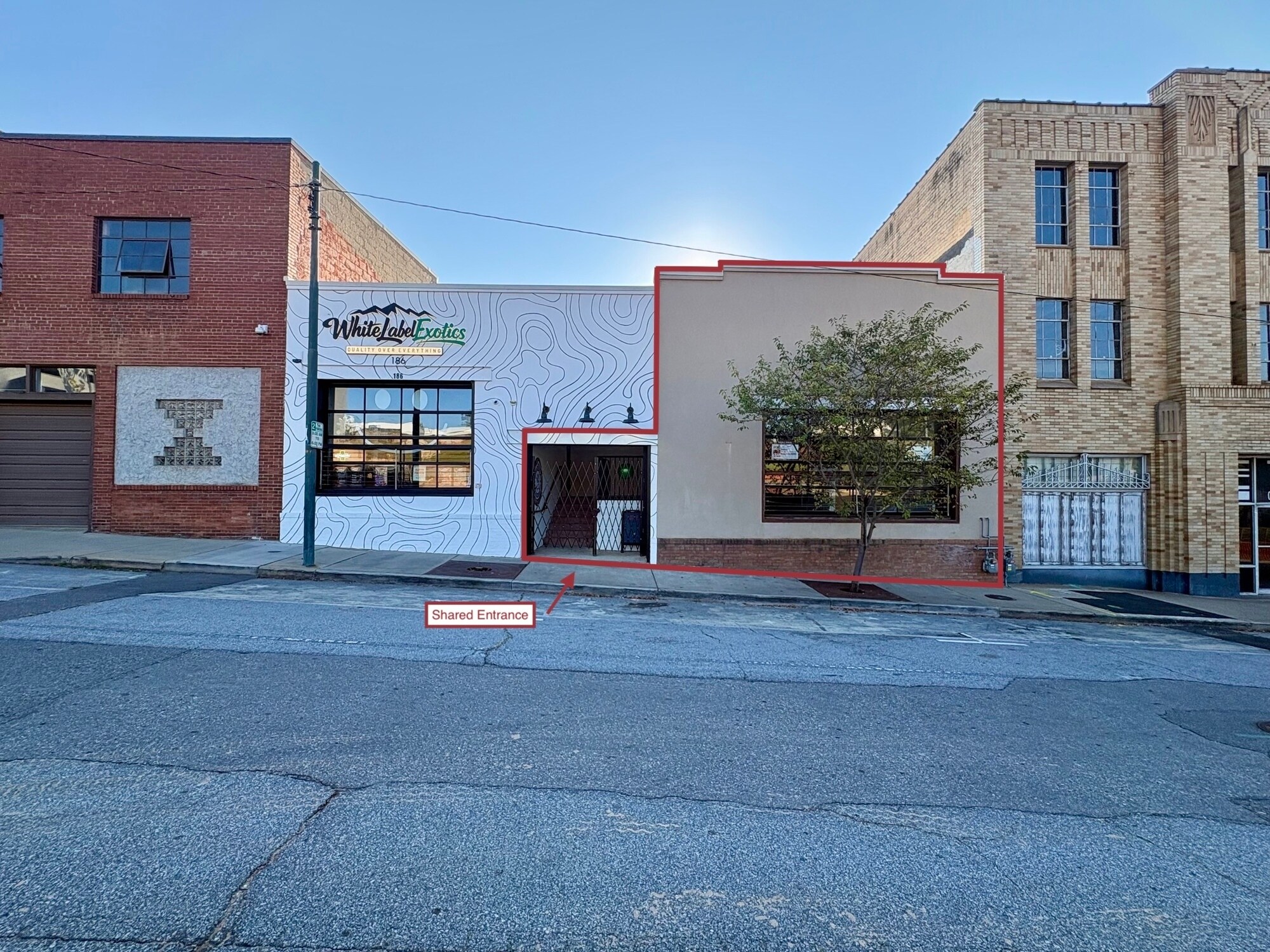188 Coxe Ave, Asheville, NC à louer Photo de l’immeuble– Image 1 sur 11