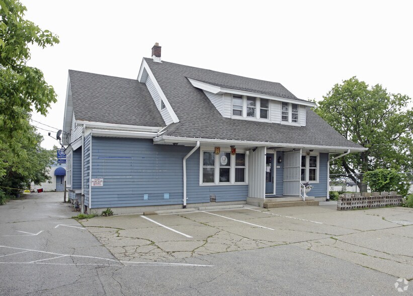 Howell Ave Redevelopment portefeuille de 3 biens à vendre sur LoopNet.fr - Photo principale – Image 2 sur 3