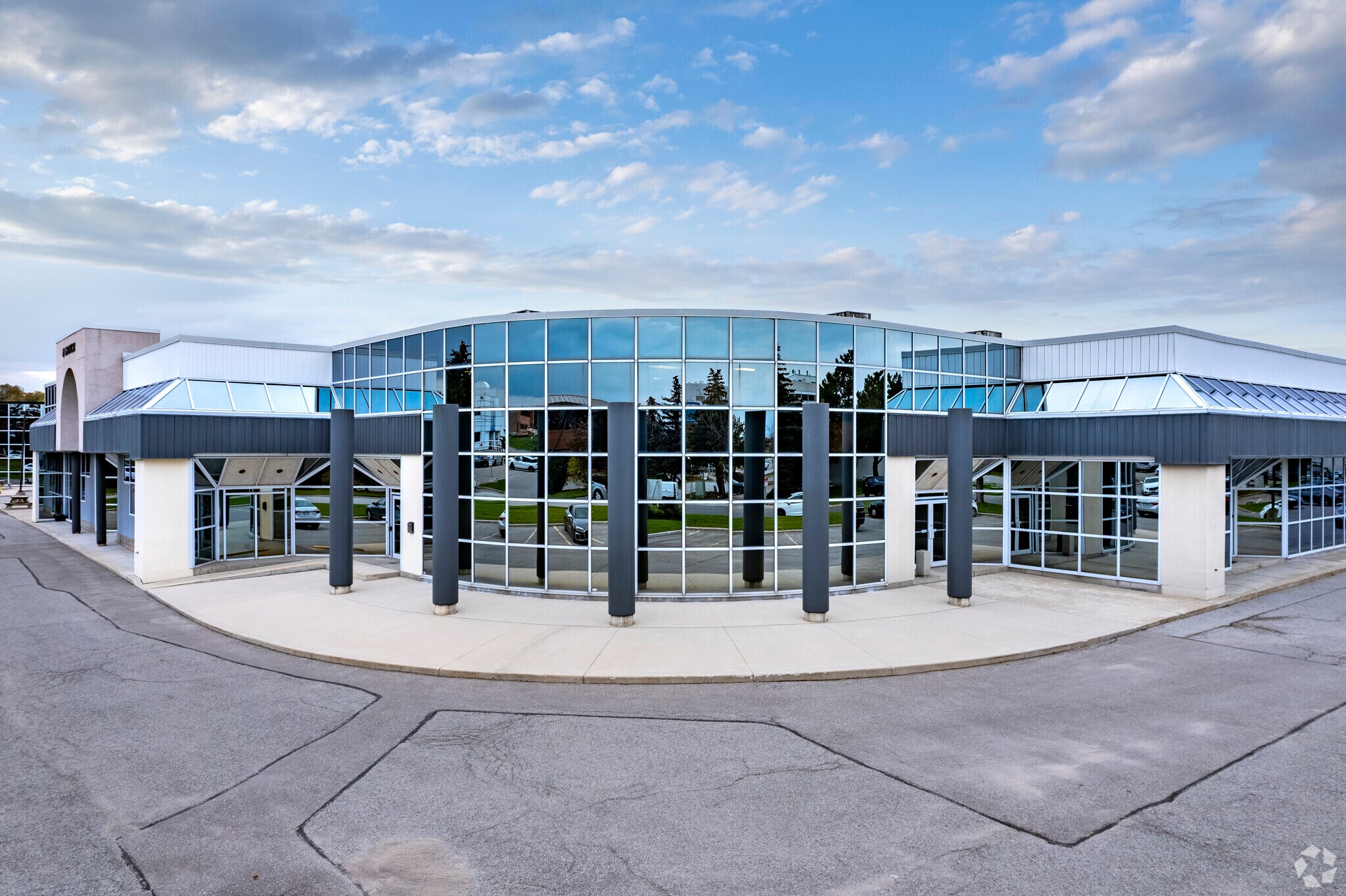 60 Granton Dr, Richmond Hill, ON à louer Photo principale– Image 1 sur 5