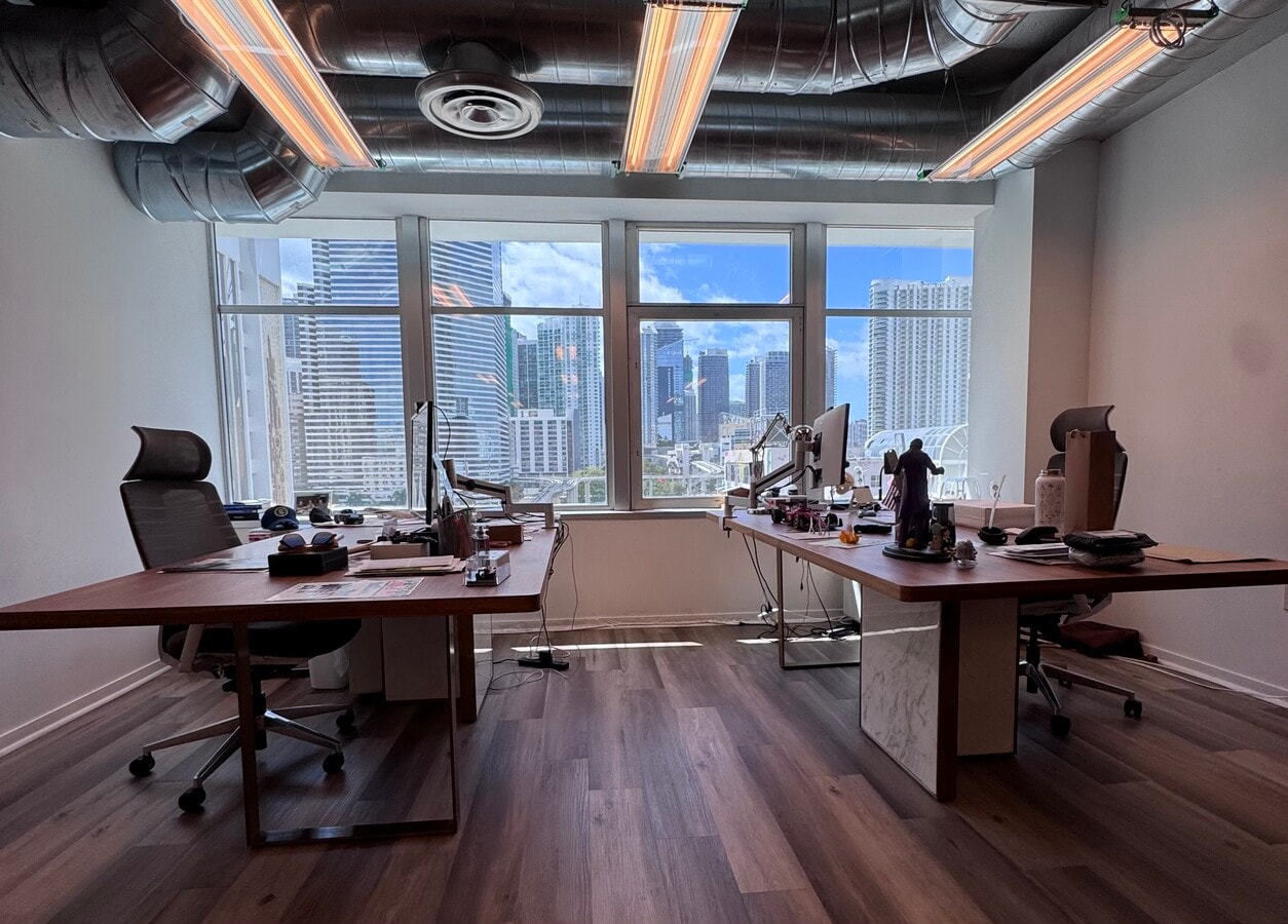 14 NE 1st Ave, Miami, FL 33132 - Lot 703 -  - Photo intérieure - Image 1 of 10