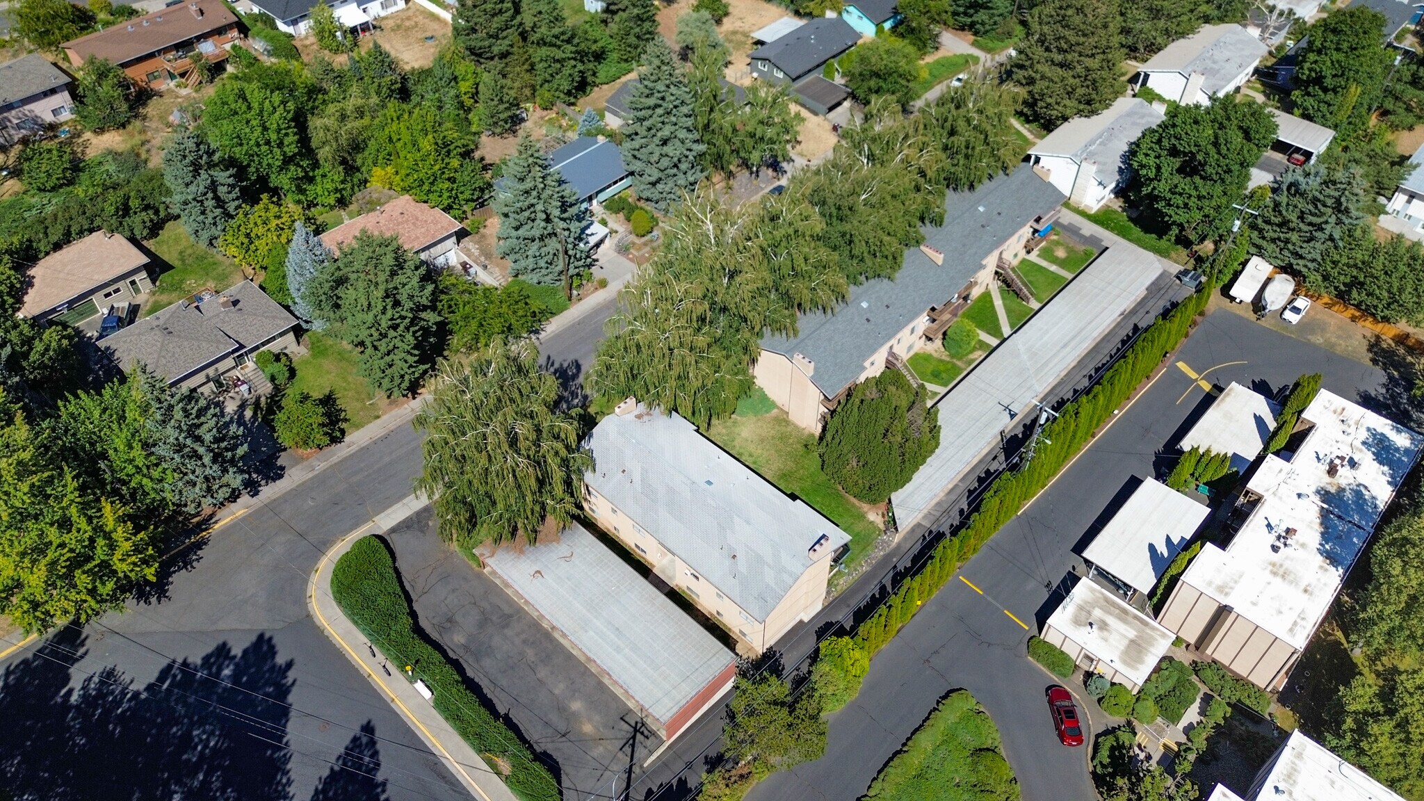 18 Unit Multi-Family Sale portefeuille de 2 biens à vendre sur LoopNet.fr Photo de l’immeuble– Image 1 sur 13