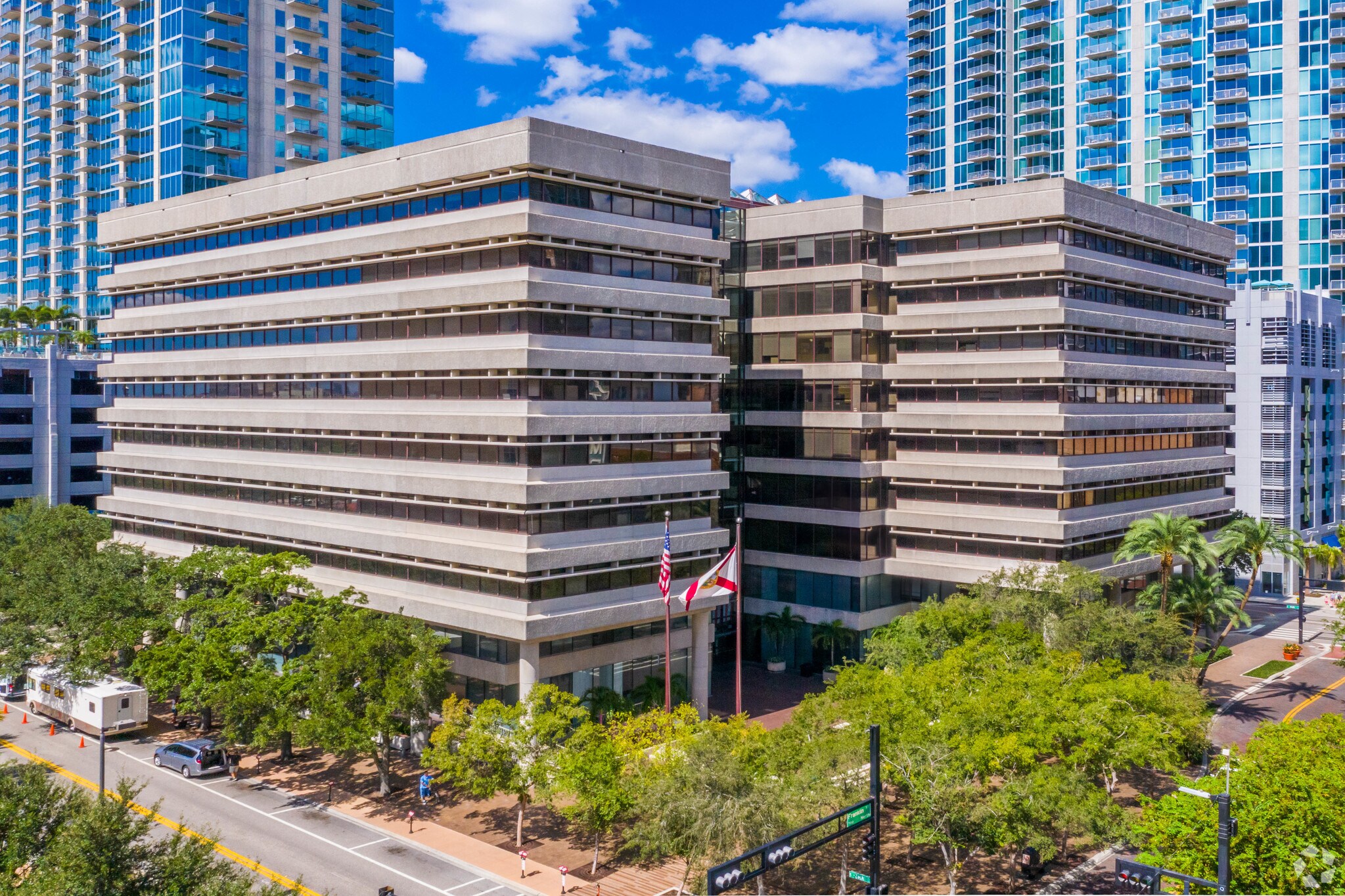 702 N Franklin St, Tampa, FL à louer Photo principale– Image 1 sur 7