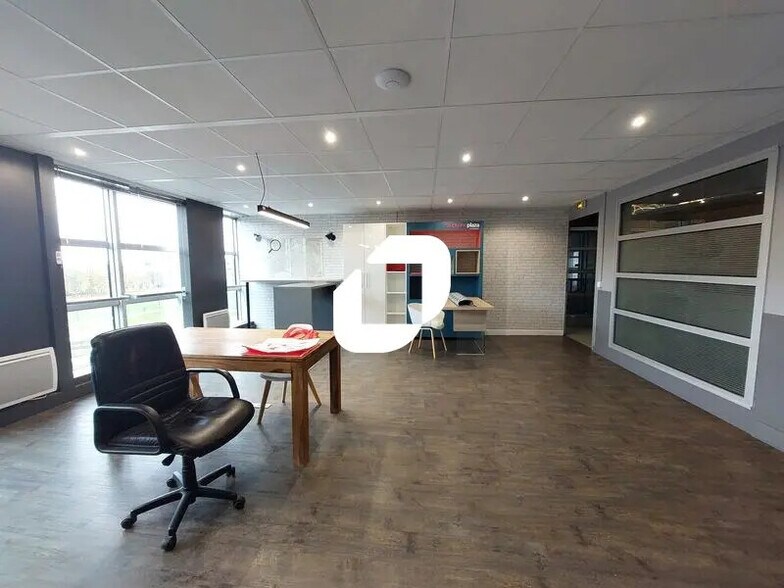 Bureau dans Guyancourt à louer - Photo intérieure – Image 2 sur 11