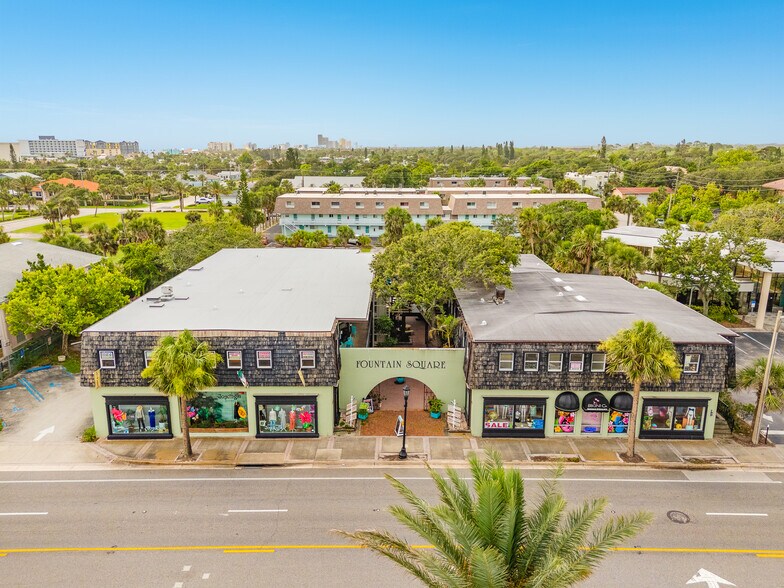 142 E Granada Blvd, Ormond Beach, FL à louer - Photo de l’immeuble – Image 2 sur 7