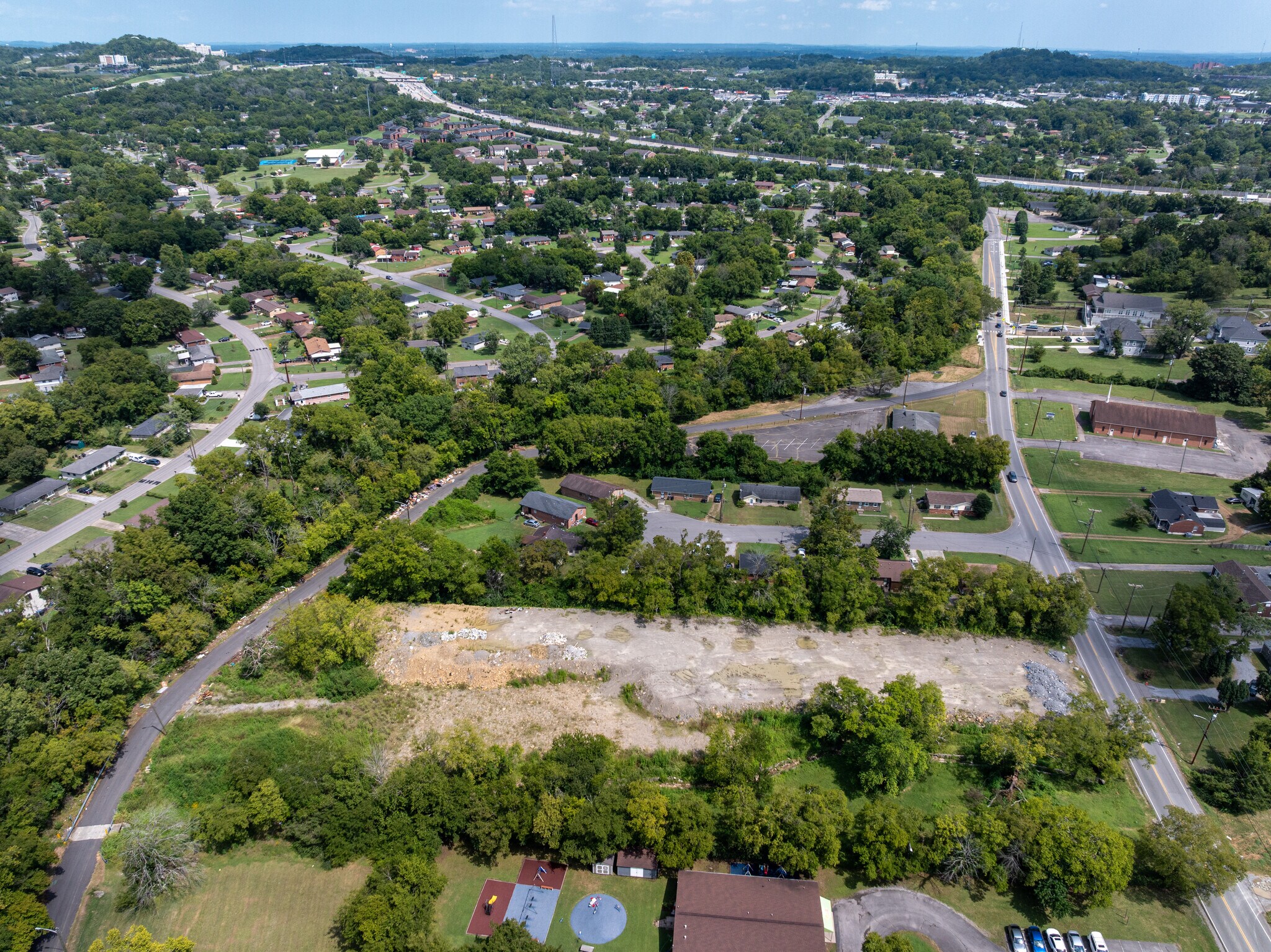 369 Ewing Dr, Nashville, TN à vendre Photo de l’immeuble– Image 1 sur 4