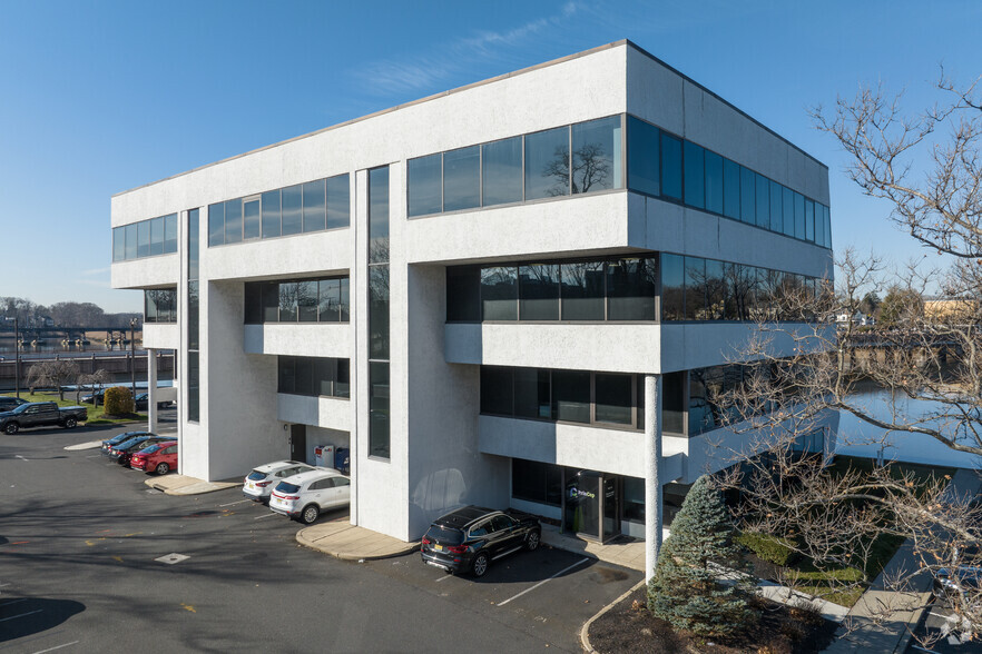 151 Bodman Pl, Red Bank, NJ à louer - Photo de l’immeuble – Image 3 sur 7