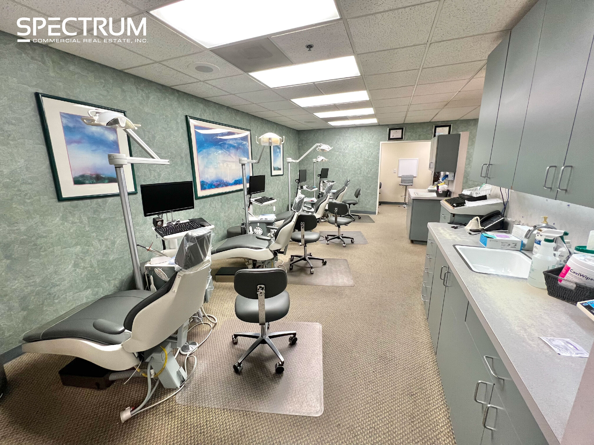 23206 Lyons Ave, Santa Clarita, CA à louer Photo intérieure– Image 1 sur 10