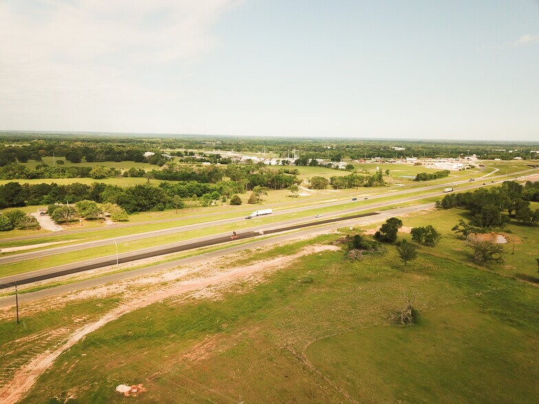 TBD 9.01 Acres IH 45 Feeder Road, Fairfield, TX à vendre - Photo de l’immeuble – Image 3 sur 22