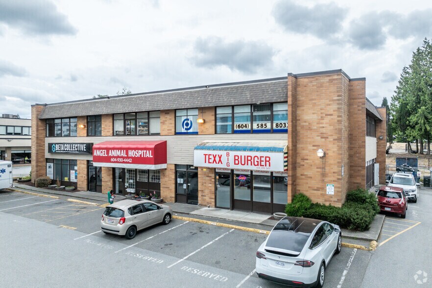 10318-10324 Whalley Blvd, Surrey, BC à louer - Photo de l’immeuble – Image 2 sur 24