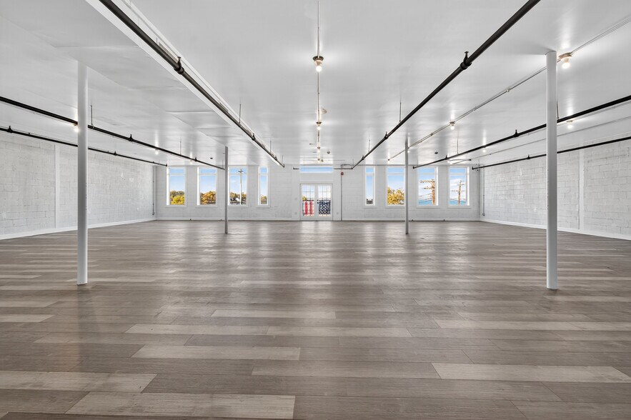 17 W Front St, Keyport, NJ à louer - Photo intérieure – Image 1 sur 31