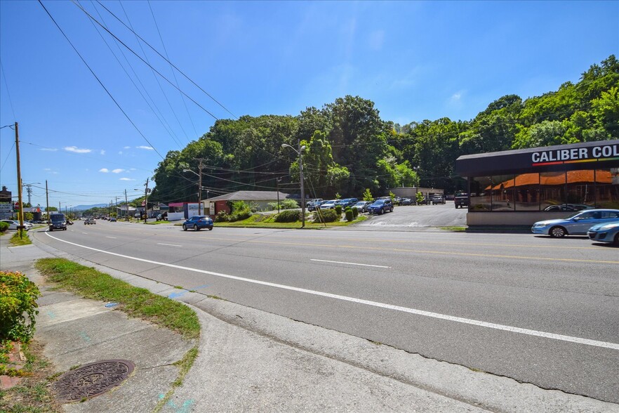 3133 Franklin Rd SW, Roanoke, VA à louer - Autre – Image 2 sur 35