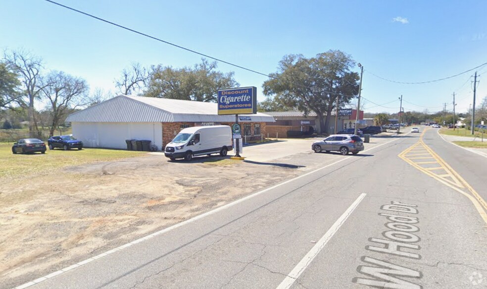 75 W Hood Dr, Pensacola, FL à louer - Photo de l’immeuble – Image 2 sur 3