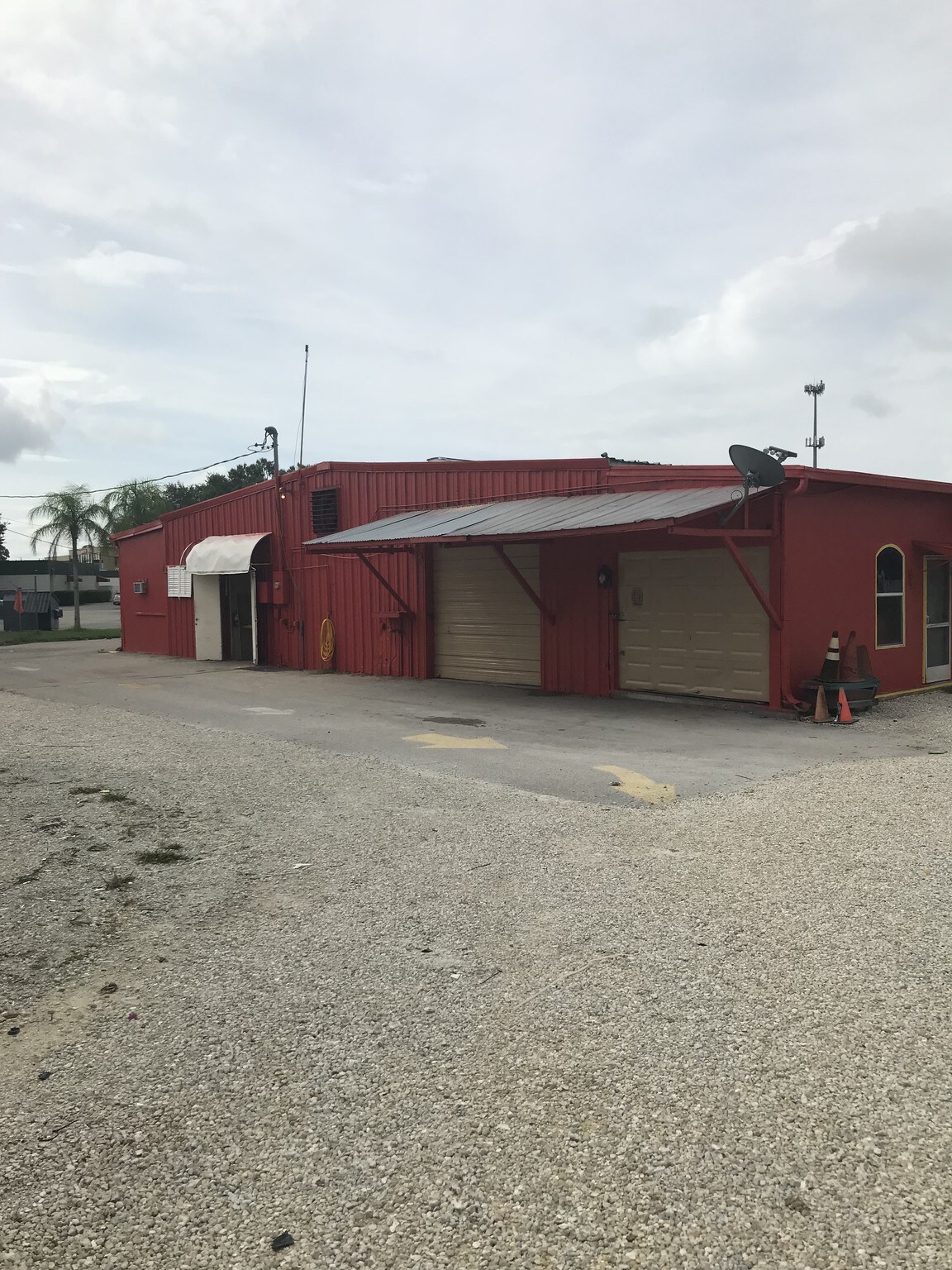 270-272 Beth Stacey Blvd, Lehigh Acres, FL à vendre Photo de l’immeuble– Image 1 sur 17