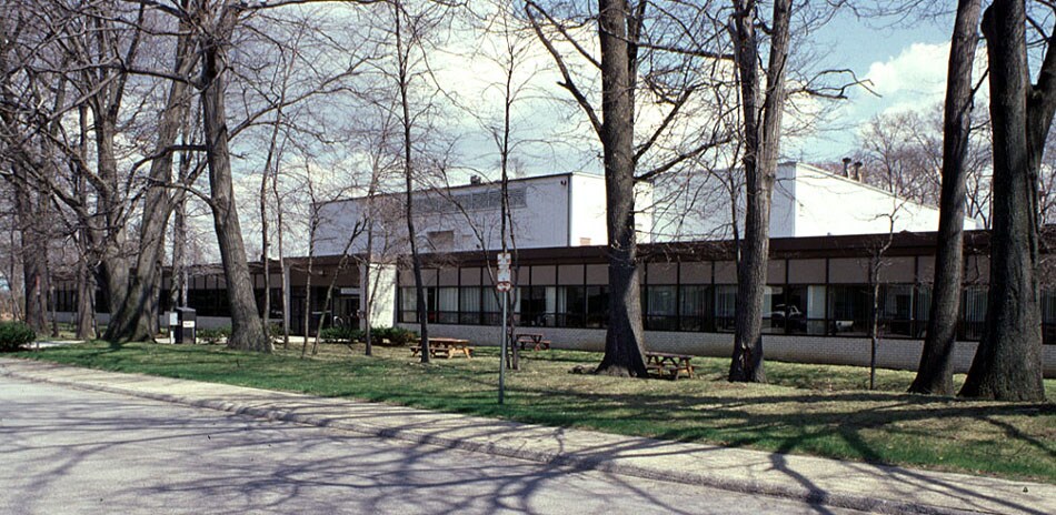100 Grasslands Rd, Elmsford, NY à louer - Photo de l’immeuble – Image 3 sur 4