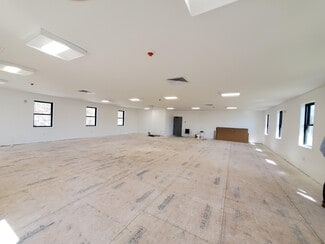 Plus de détails pour 4130 Whitney Ave, New Haven, CT - Bureau à louer