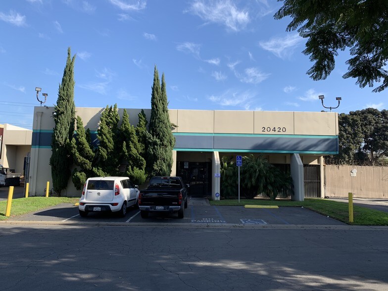20420 S Susana Rd, Carson, CA à louer - Photo de l’immeuble – Image 1 sur 9