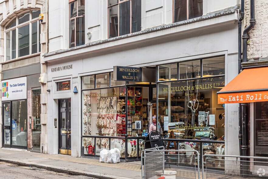 25-26 Poland St, Londres à louer - Photo de l’immeuble – Image 2 sur 18