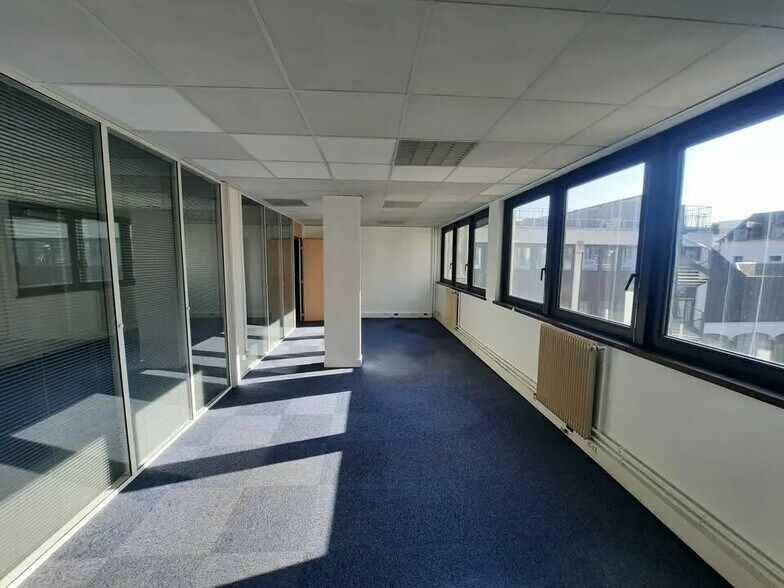 Bureau dans Rouen à louer - Photo de l’immeuble – Image 3 sur 17