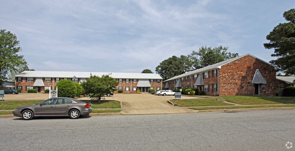 1524 Longdale Dr, Norfolk, VA à vendre - Photo principale – Image 1 sur 2
