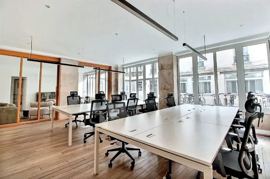 139 Rue Du Faubourg Saint-Denis, Paris à louer - Photo de l’immeuble – Image 2 sur 6