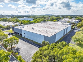 5360 NW 35th Ave, Fort Lauderdale, FL - VUE AÉRIENNE  vue de carte - Image1