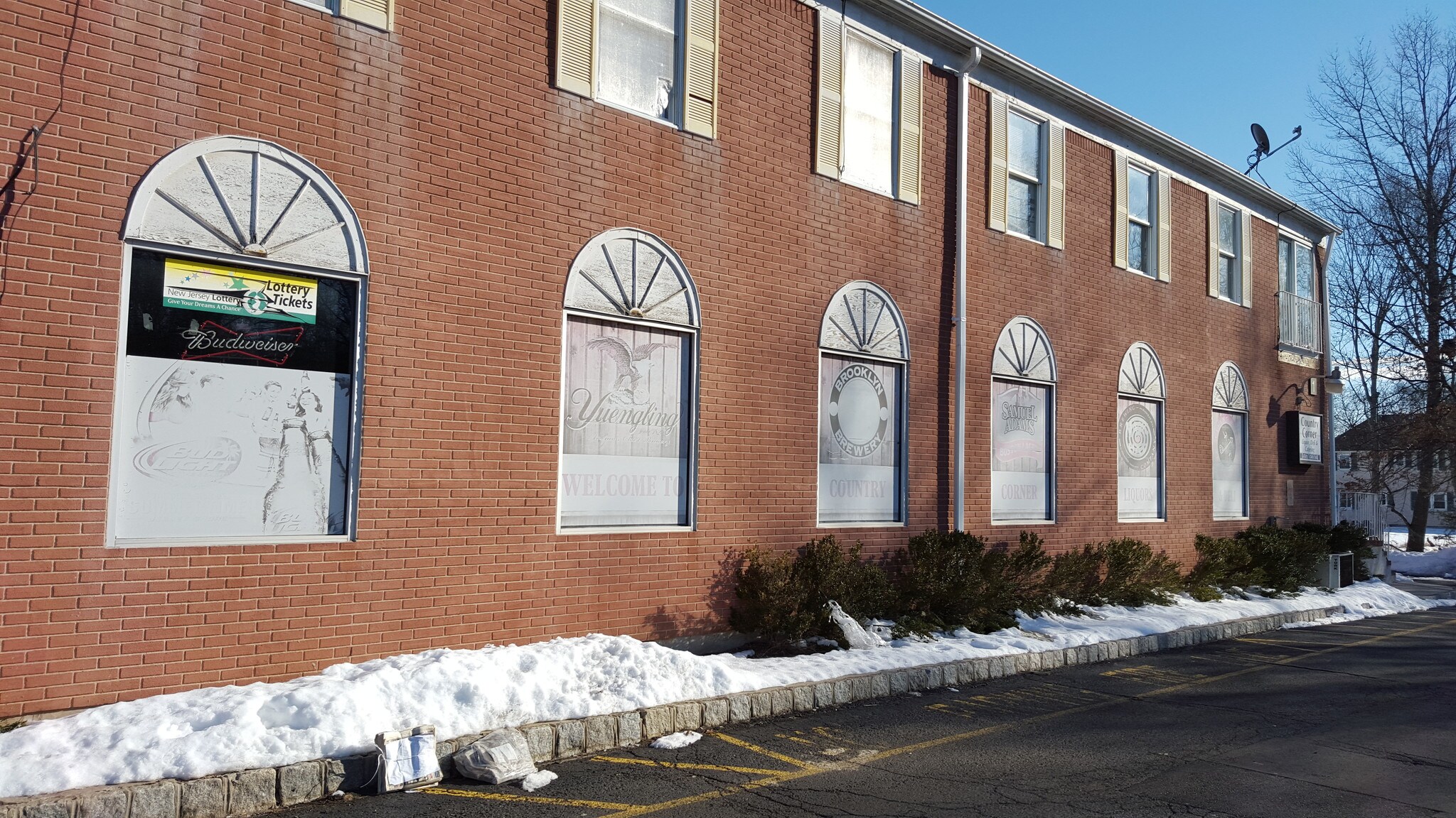 340 S Branch Rd, Hillsborough, NJ à louer Photo de l’immeuble– Image 1 sur 3