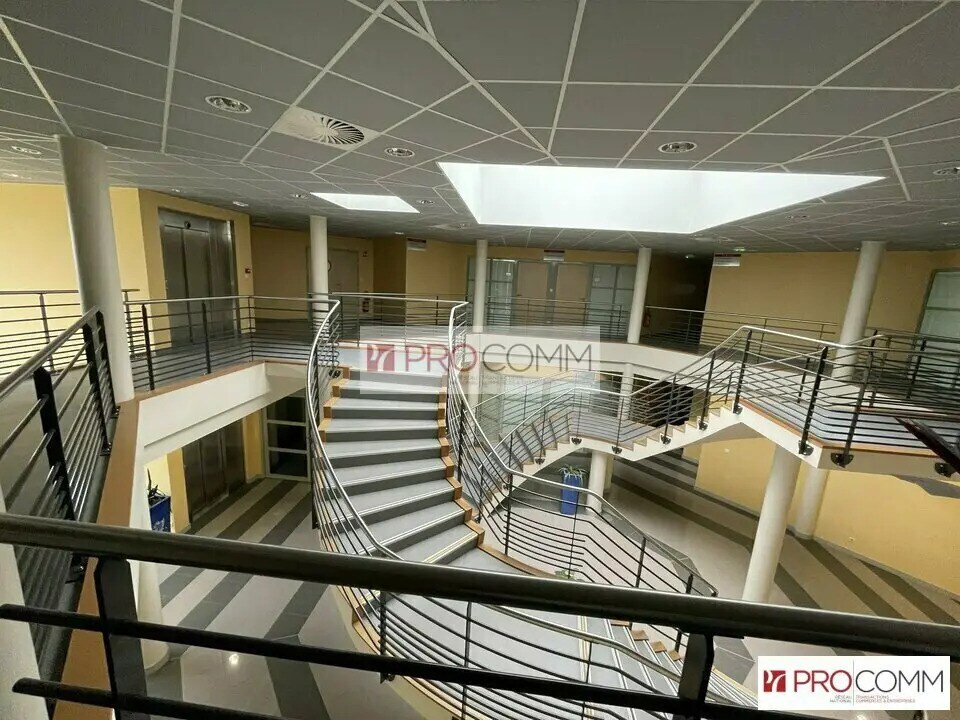 Bureau dans Chartres à louer Photo de l’immeuble– Image 1 sur 11