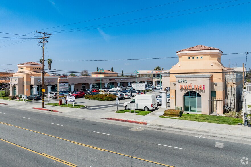 9661-9663 Garvey Ave, South El Monte, CA à louer - Photo principale – Image 1 sur 30