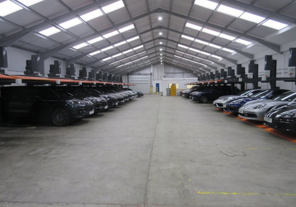 111 Chertsey Rd, Byfleet à louer Photo intérieure– Image 1 sur 2