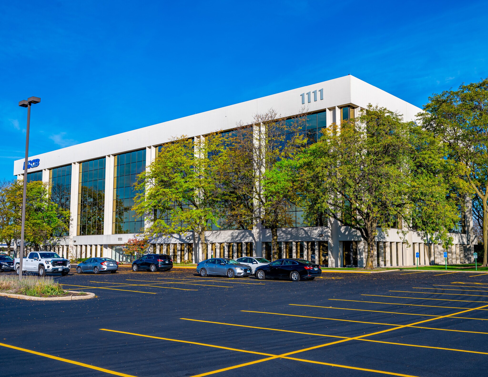 1111 E Touhy Ave, Des Plaines, IL à vendre Photo de l’immeuble– Image 1 sur 18