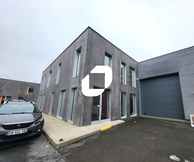 Plus de détails pour Bureau, Local d'activités à louer