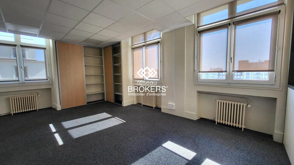 Bureau dans Le Havre à louer - Photo de l’immeuble – Image 3 sur 4