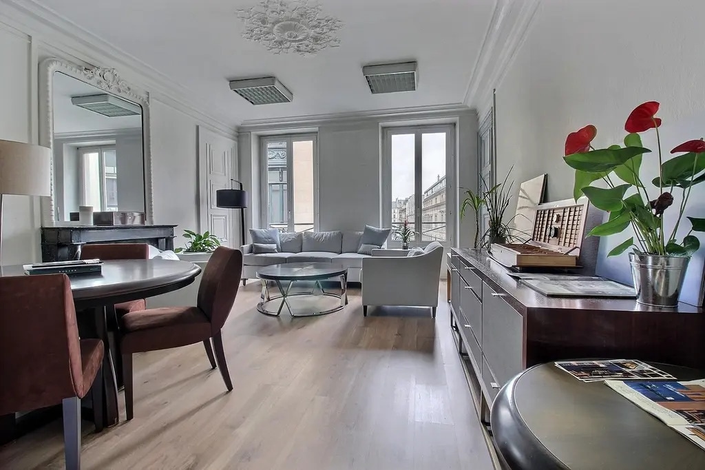 9 Rue Bergère, Paris à louer Photo de l’immeuble– Image 1 sur 9