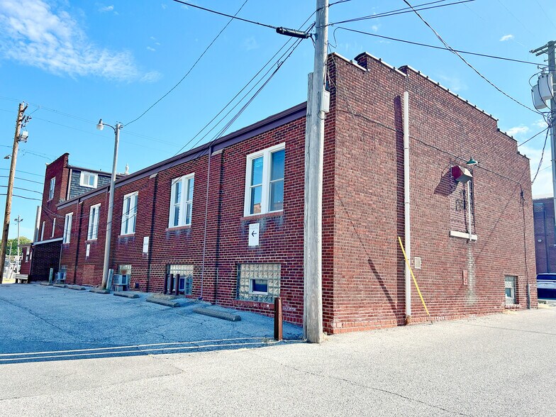 116 W A St, Belleville, IL à vendre - Photo de l’immeuble – Image 3 sur 15