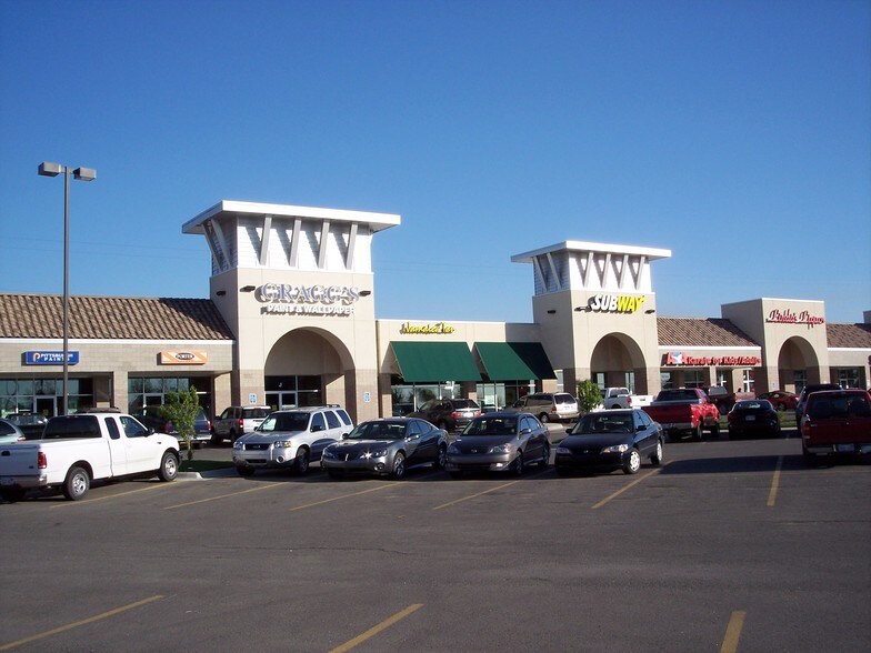 1520 Wakarusa Dr, Lawrence, KS à louer - Photo de l’immeuble – Image 2 sur 4