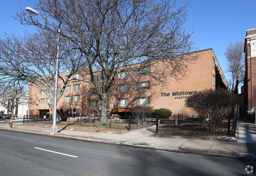 950 Asylum Ave, Hartford, CT à vendre - Photo de l’immeuble – Image 3 sur 6