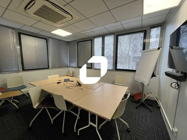 Bureau dans Villeurbanne à louer - Photo de l’immeuble – Image 3 sur 19