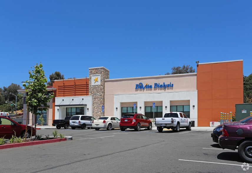 10700 MacArthur Blvd, Oakland, CA à louer - Photo principale – Image 3 sur 5