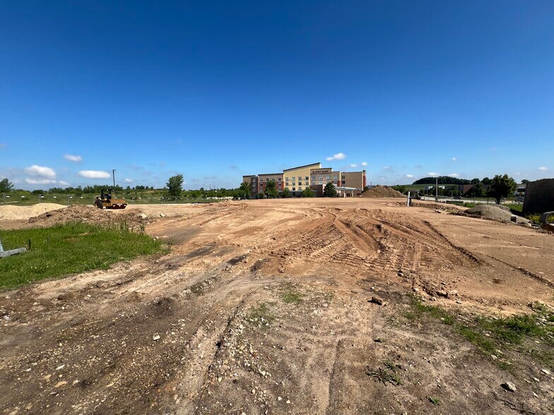 Liberty Dr & Fortune Dr, Verona, WI à louer - Photo de la construction – Image 2 sur 2