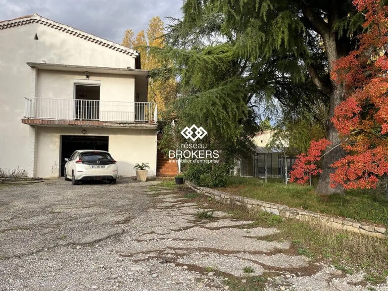 Local d'activités dans Livron-sur-Drôme à vendre - Photo de l’immeuble – Image 1 sur 12